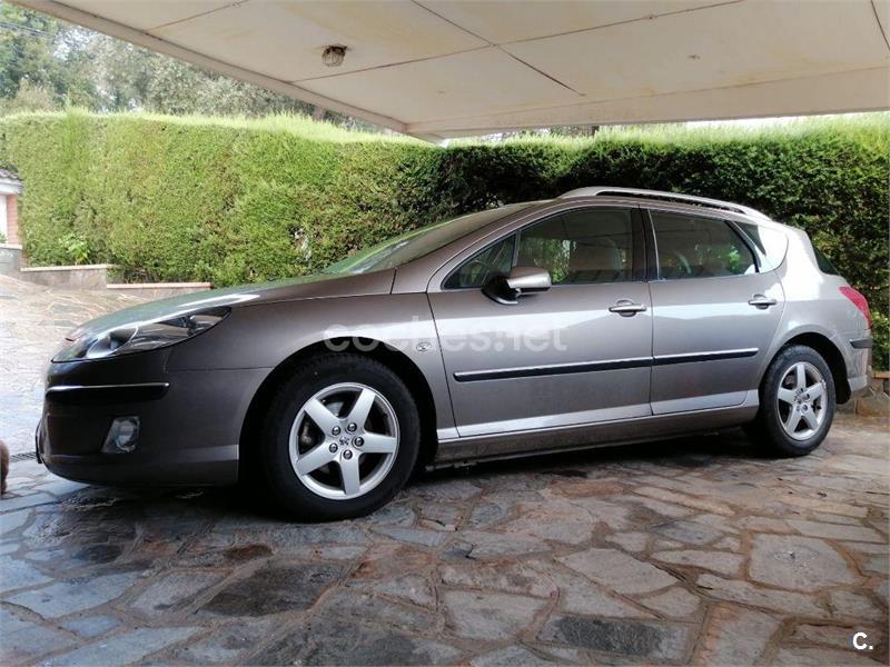 PEUGEOT 4007