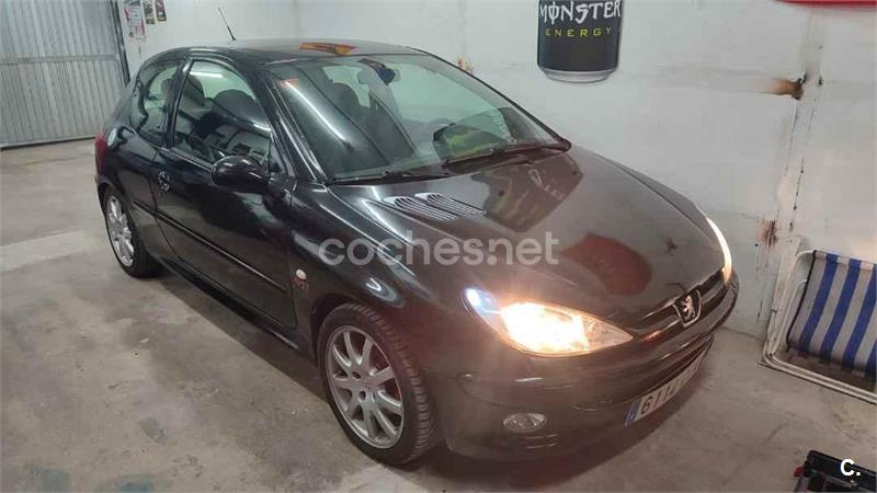 PEUGEOT 206