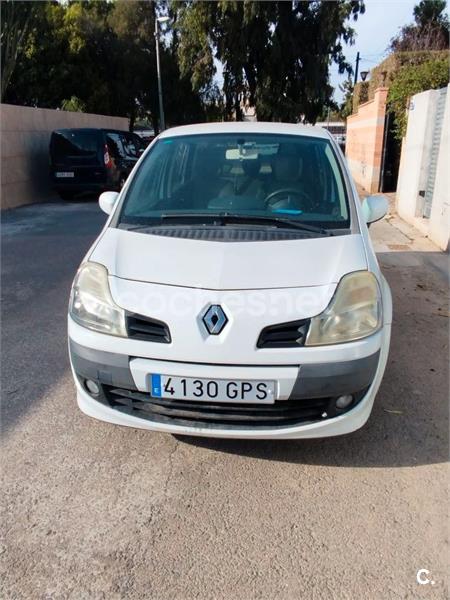 RENAULT Grand Modus