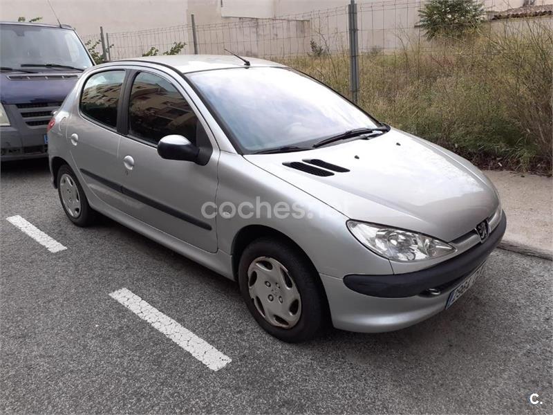 PEUGEOT 206