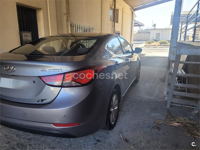 HYUNDAI Elantra 1.6 MPI Comfort