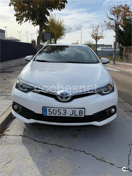 TOYOTA Auris 1.8 140H Hybrid Active