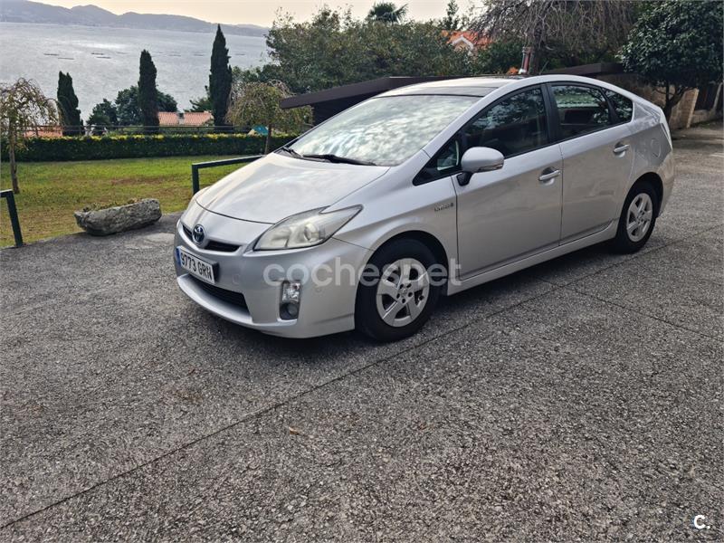 TOYOTA Prius 1.8 HSD ADVANCE