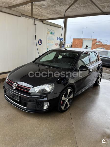 VOLKSWAGEN Golf 2.0 TSI GTI