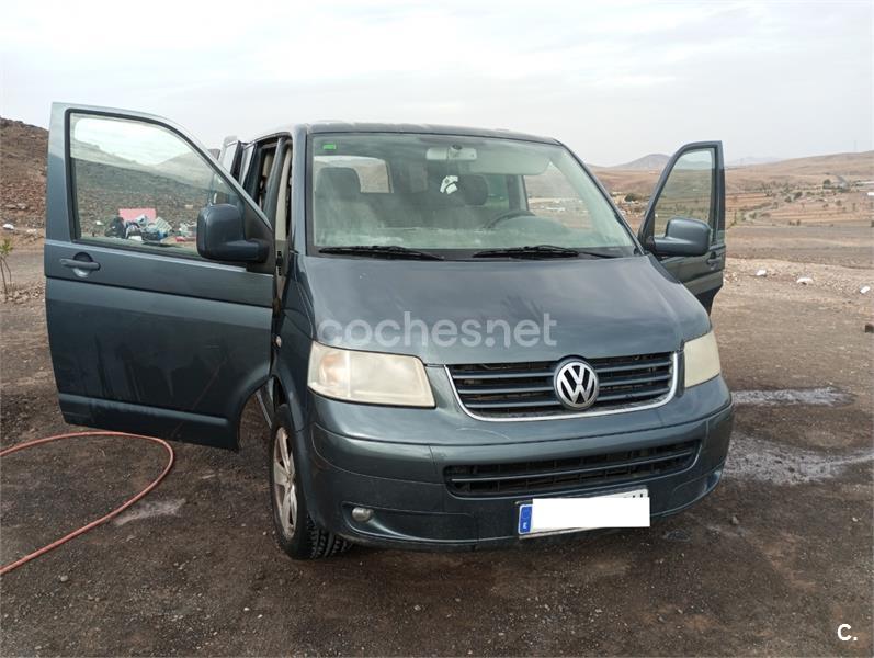 VOLKSWAGEN Transporter Caja Pl. DCab Largo 2.5 TDI 174 Tip 2.8T