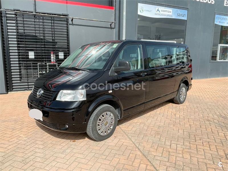 VOLKSWAGEN Caravelle Largo 2.5 TDI Trendline