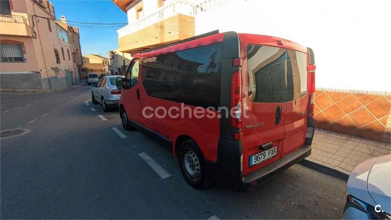 RENAULT Trafic