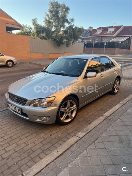 LEXUS IS200 2.0