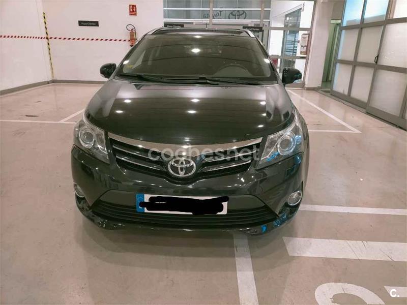 TOYOTA Avensis