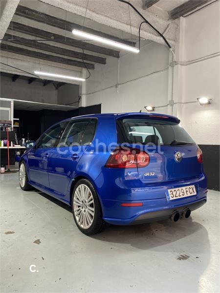 VOLKSWAGEN Golf 3.2 DSG R32 4MOTION