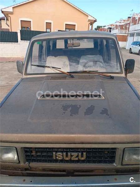 ISUZU Trooper