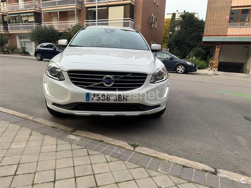 VOLVO XC60 2.0 D4 Momentum Auto