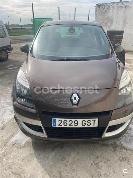 RENAULT Scenic