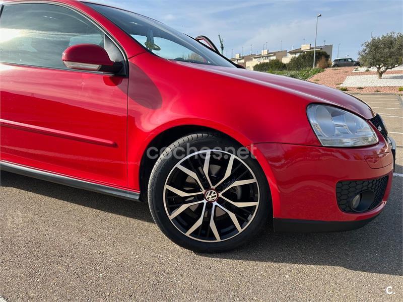 VOLKSWAGEN Golf 2.0 FSI Sportline