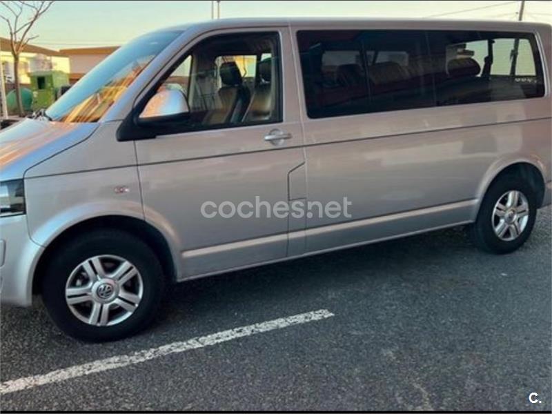 VOLKSWAGEN Caravelle Largo 2.0 TDI DSG Comfortline