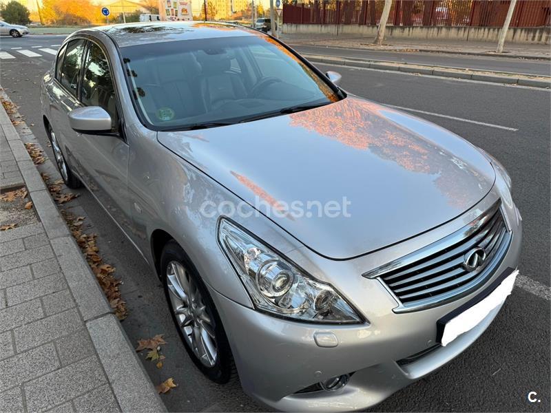 INFINITI M 3.7 V6 VVEL AUTO