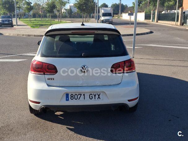 VOLKSWAGEN Golf 2.0 TSI DSG 6 vel GTI