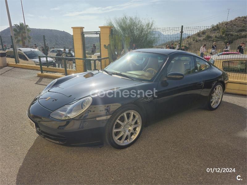 PORSCHE 911 CARRERA 4 COUPE