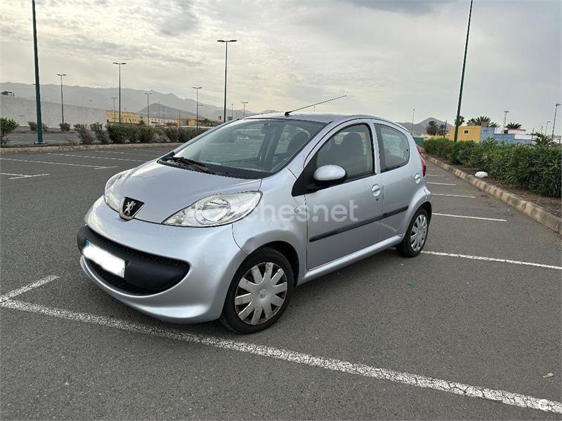 PEUGEOT 107