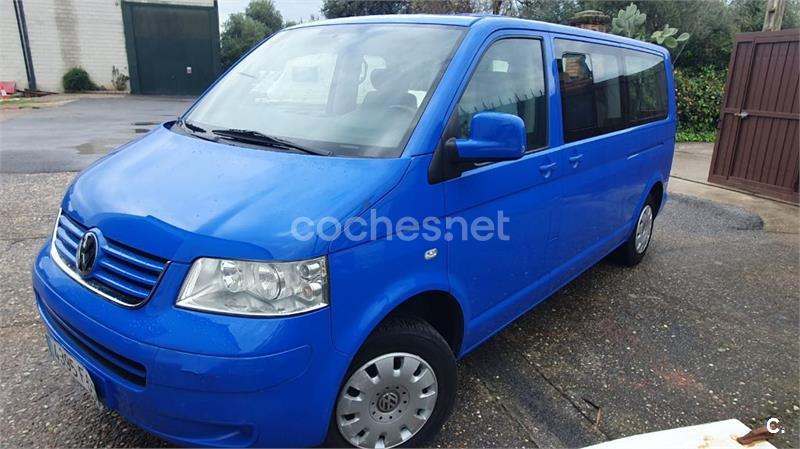 VOLKSWAGEN Caravelle Largo 2.5 TDI Comfortline