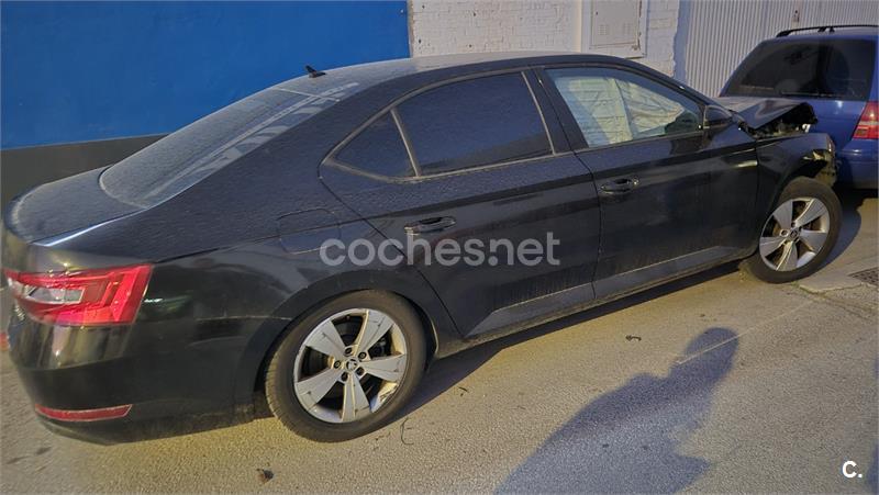 SKODA Superb 2.0 TDI Active