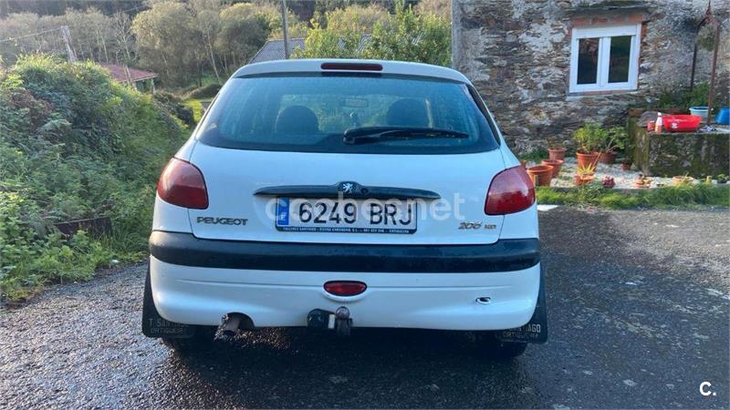 PEUGEOT 206