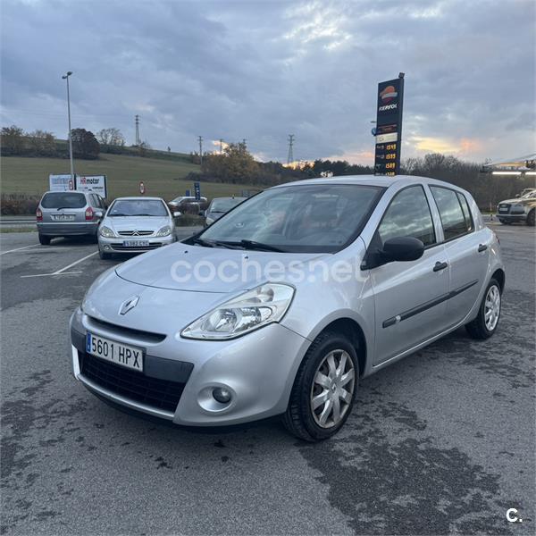 RENAULT Clio III Collection 1.2 16v 75