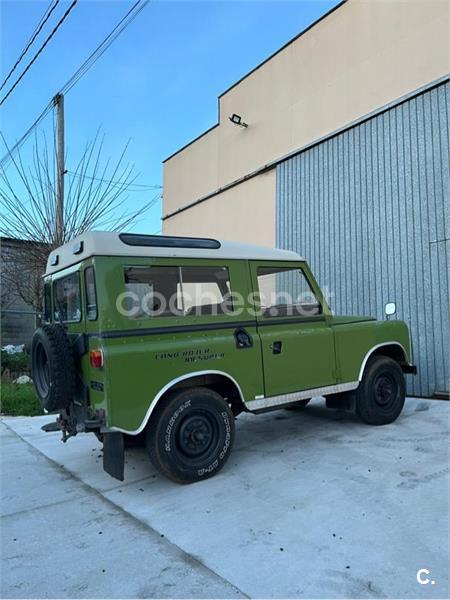 LAND-ROVER Defender