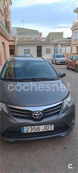 TOYOTA Avensis 120D Executive Cross Sport