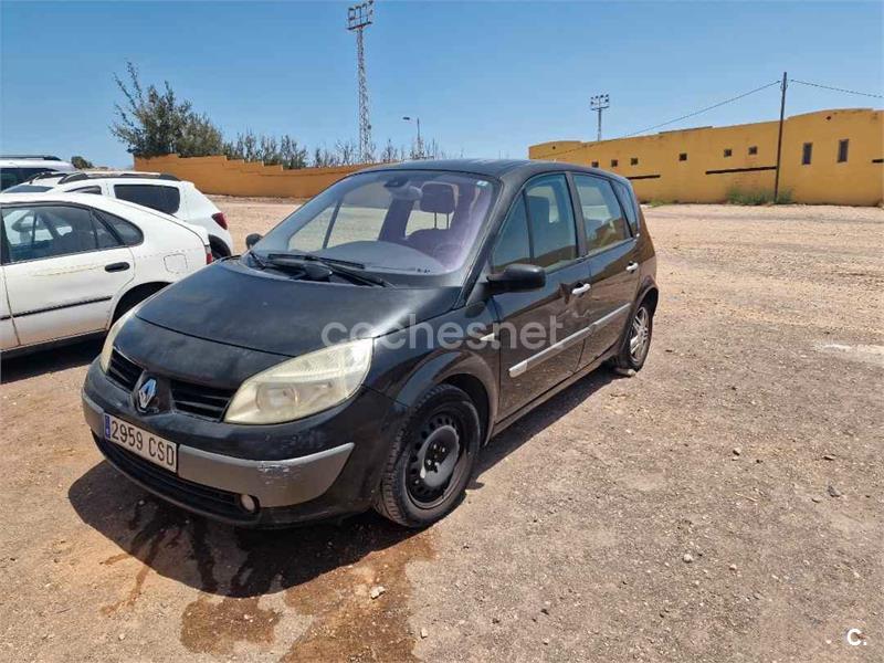 RENAULT Scenic