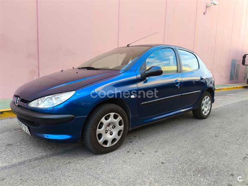 PEUGEOT 206