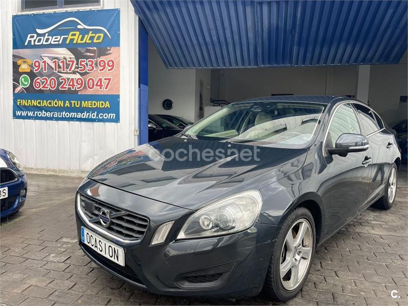 VOLVO S60 2.0 D3 Momentum Auto