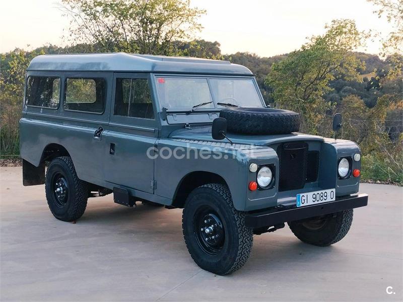 LAND-ROVER Defender