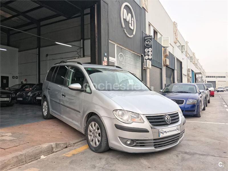 VOLKSWAGEN Touran 1.9 TDI Advance