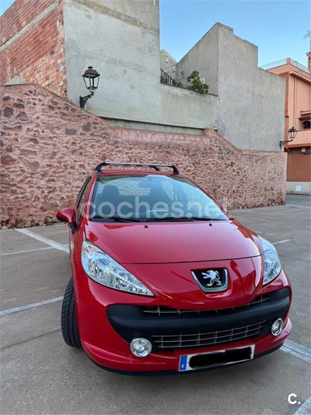 PEUGEOT 207 Confort 1.4 75