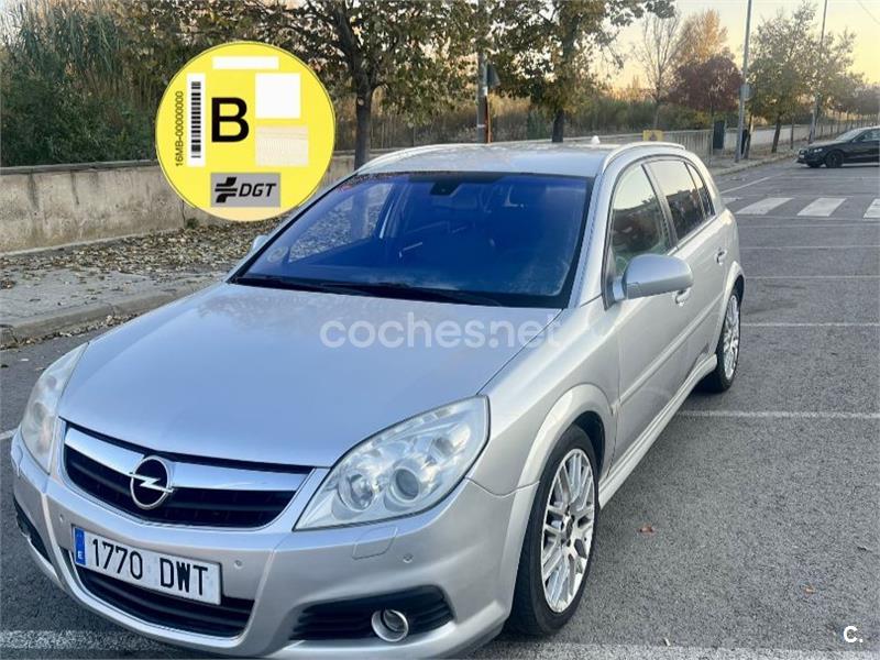 OPEL Signum Elegance 1.9 CDTi 16v Auto