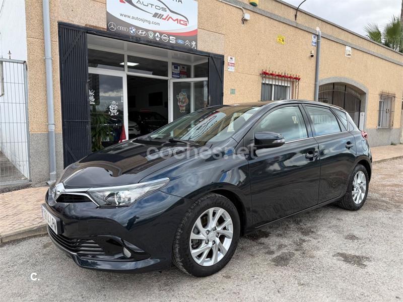 TOYOTA Auris 1.8 140H Hybrid Advance