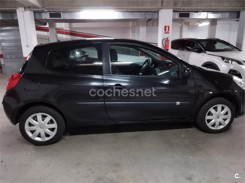 RENAULT Clio Emotion 1.2 16v