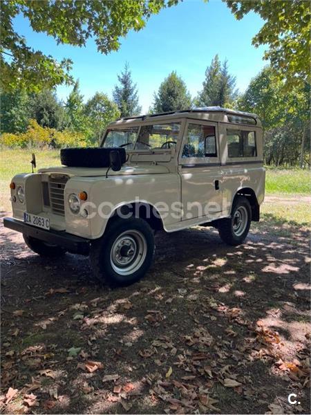 LAND-ROVER Defender