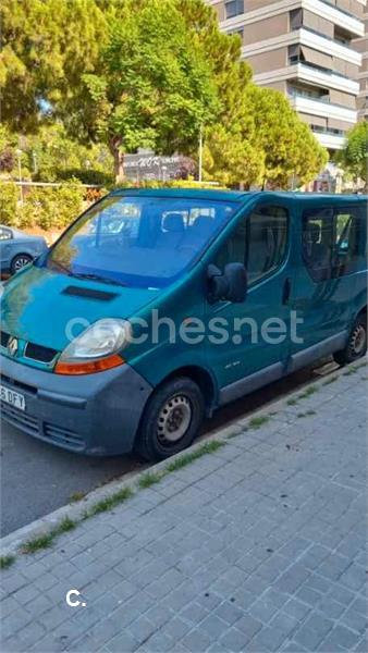 RENAULT Trafic