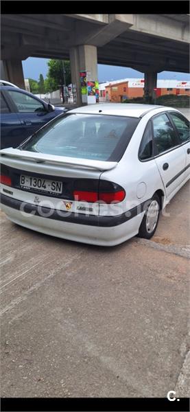 RENAULT Laguna LAGUNA BREAK 1.8 RN FAMILIAR