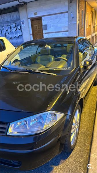 RENAULT Megane COUPECABR. LUXE DYNAMIQUE 1.9DCI