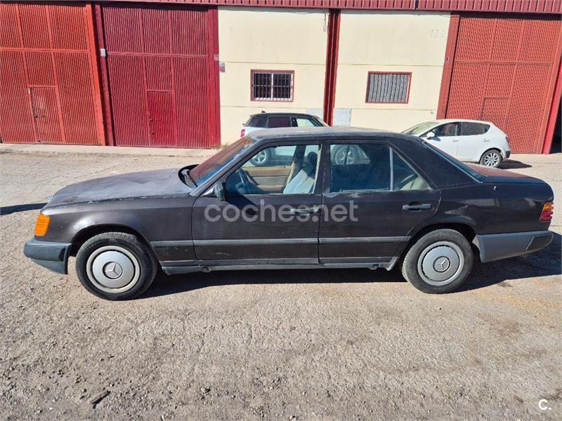 MERCEDES-BENZ 300