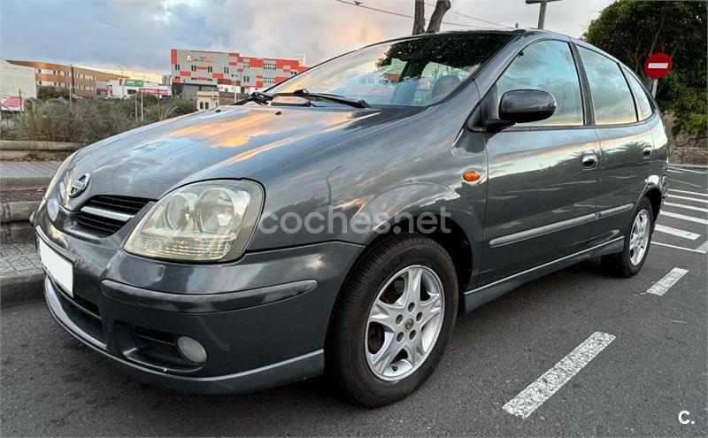 NISSAN Almera Tino