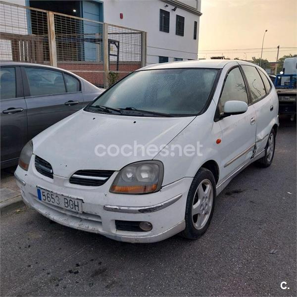 NISSAN Almera Tino