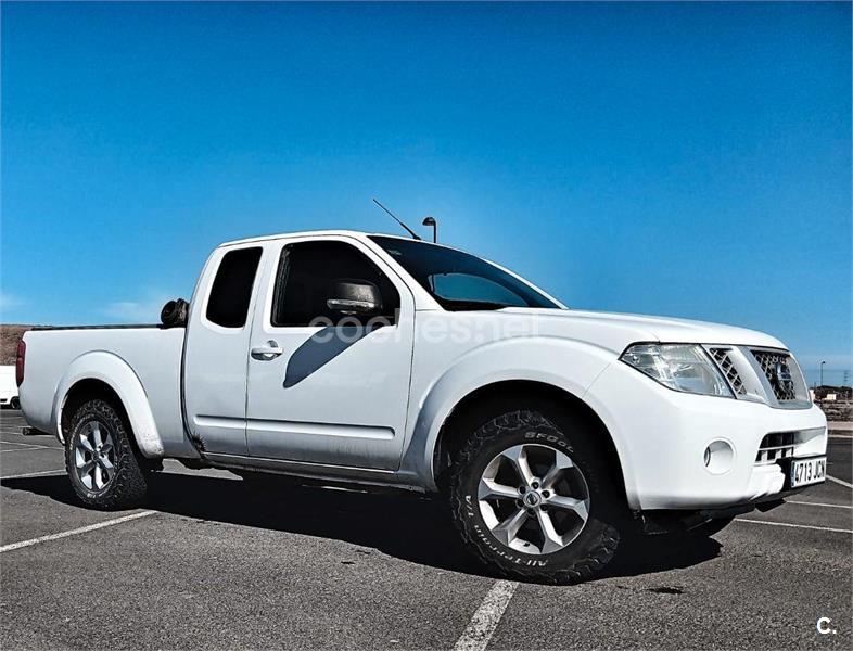 NISSAN Navara