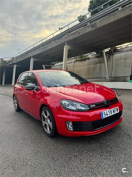 VOLKSWAGEN Golf 2.0 TSI GTI