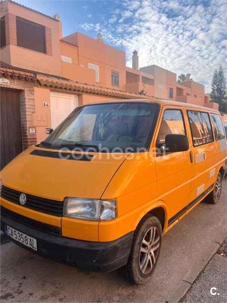 VOLKSWAGEN Caravelle