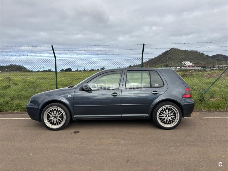 VOLKSWAGEN Golf 2.0 Highline