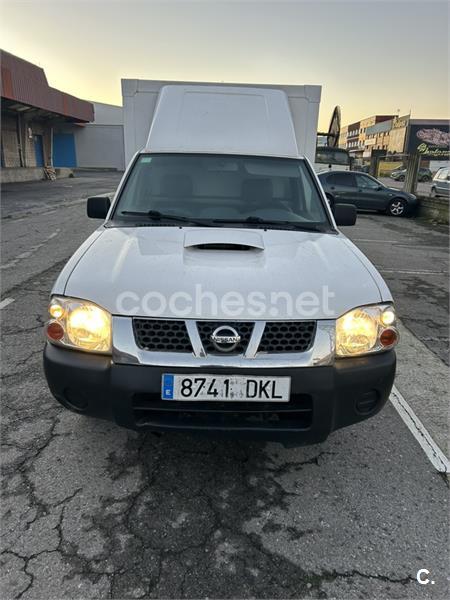 NISSAN Pickup 4X2 Cabina simple